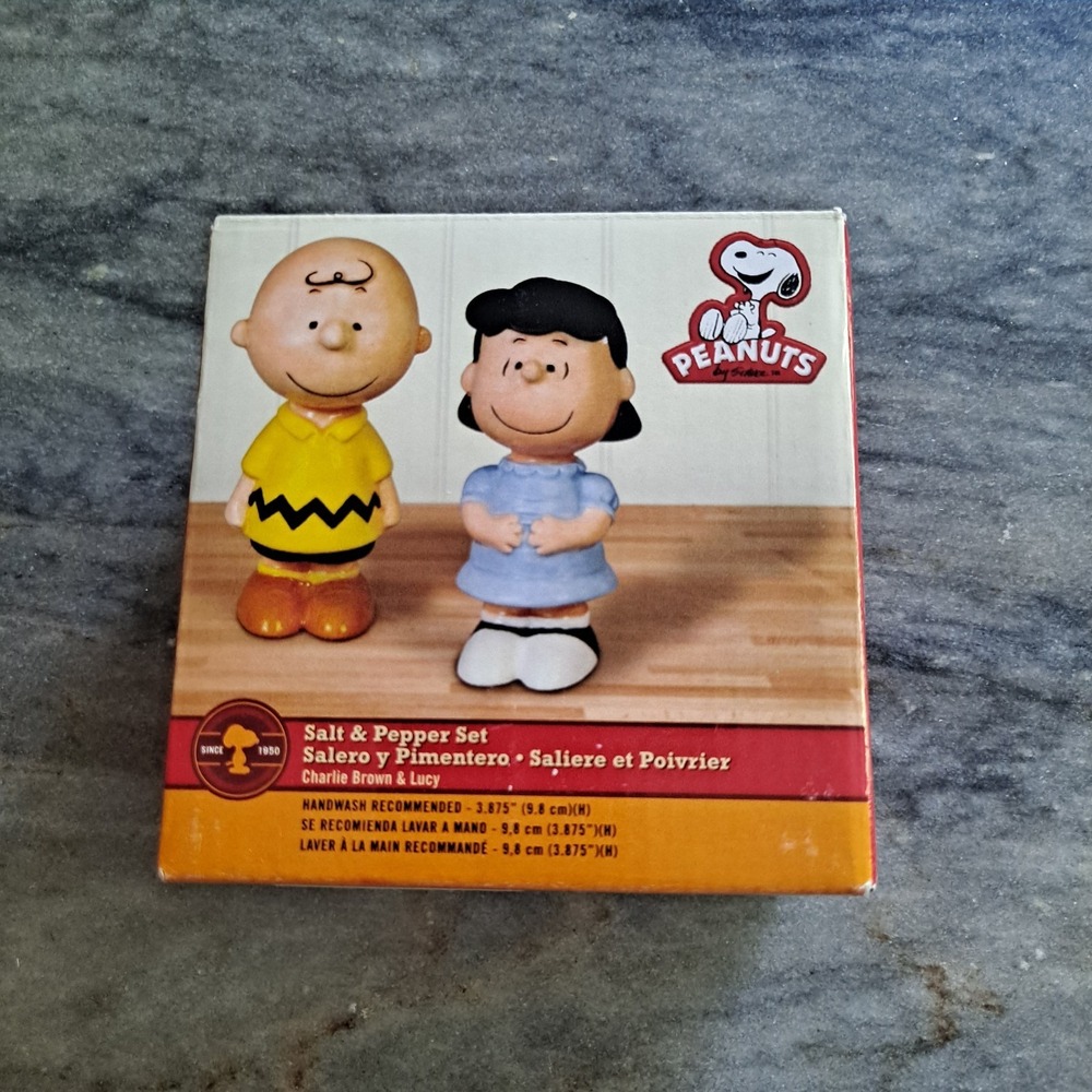 Peanuts Charlie Brown Lucy Salt & Pepper Shakers New In Box